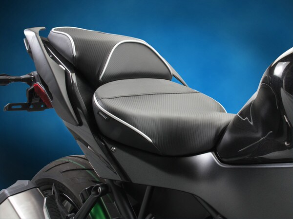 KAWASAKI - H2 SX / SX-SE / SX-SE+ - World Sport Performance Seat Front with Rear Cover Installed, Silver Welt.